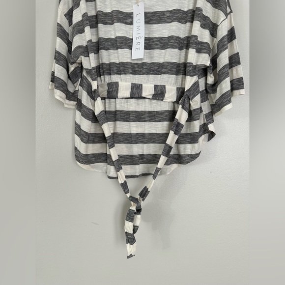 Urban Outfitters Lumiere Oversize Shirt in Small. New with tag - Picture 6 of 11